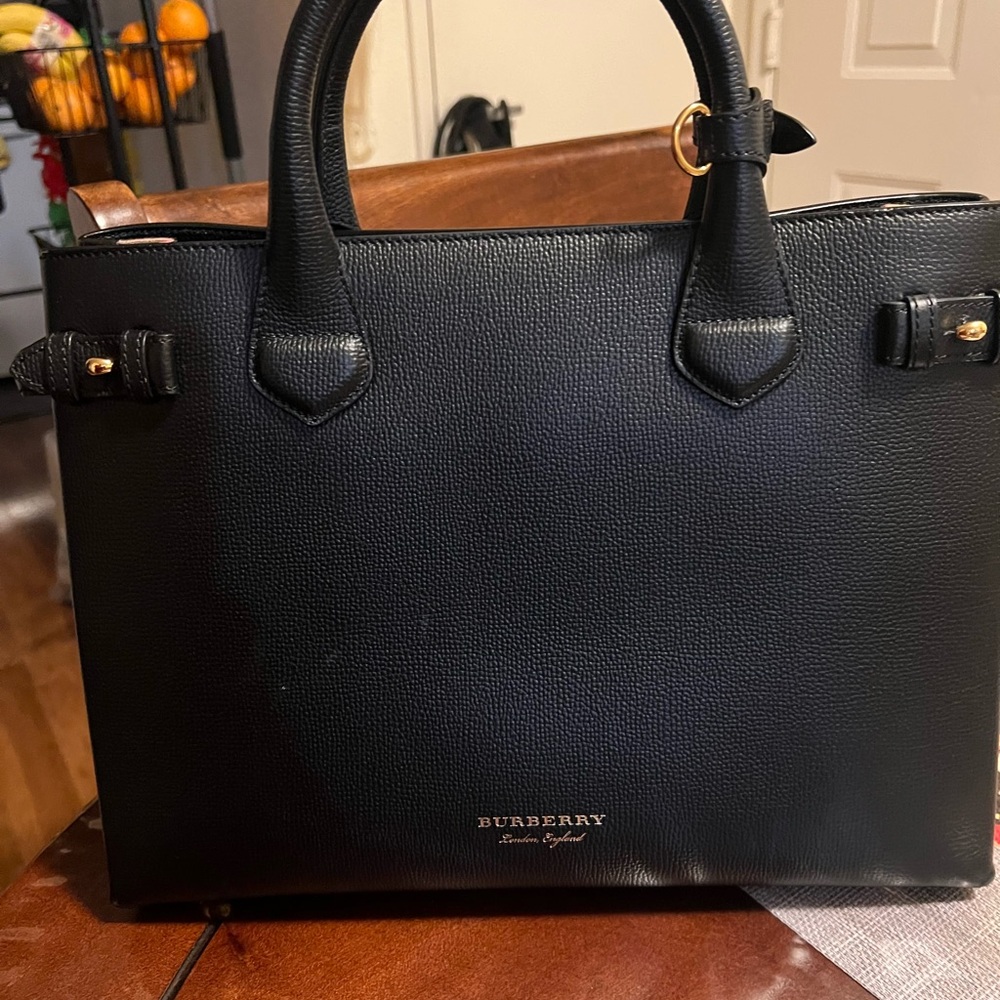 Burberry Black classic Leather Handbag